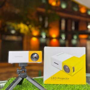 PROYECTOR Y300